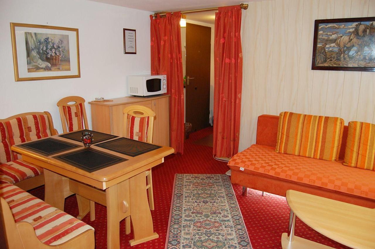 רוהפולדינג Hotel - Pension - Heidelberg Inkl. Chiemgaukarte מראה חיצוני תמונה